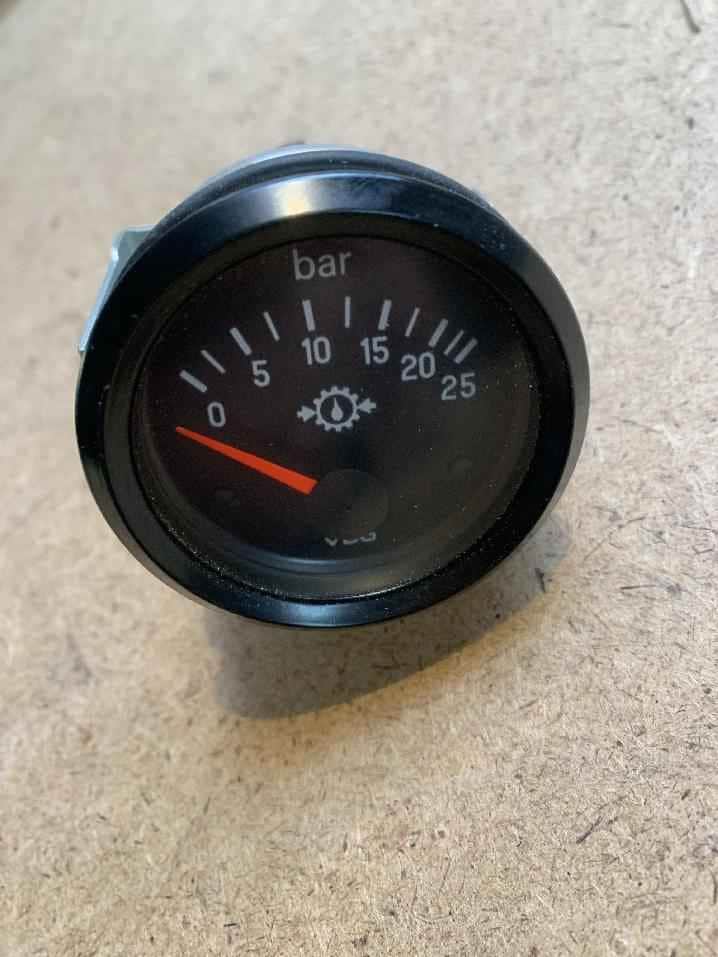 7486990249 - PRESS GAUGE