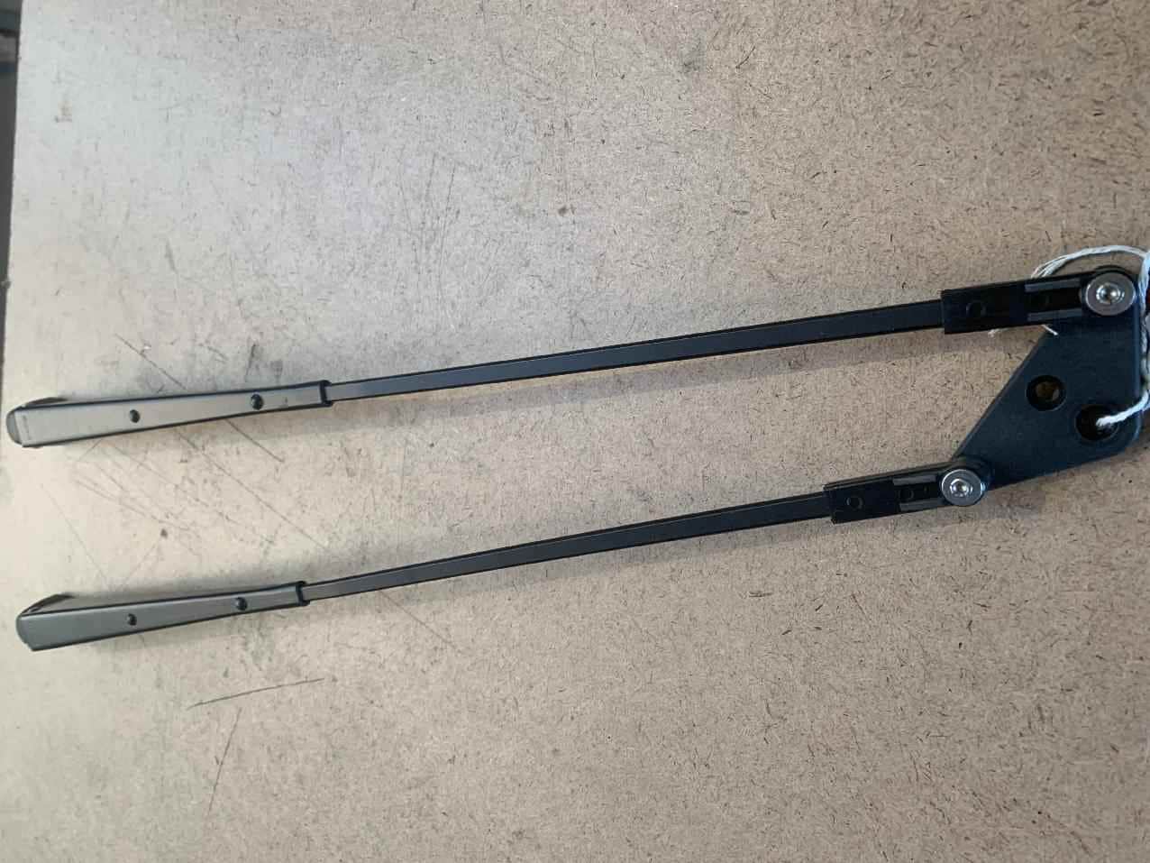 7033990071 - ARM PANTOGRAPH