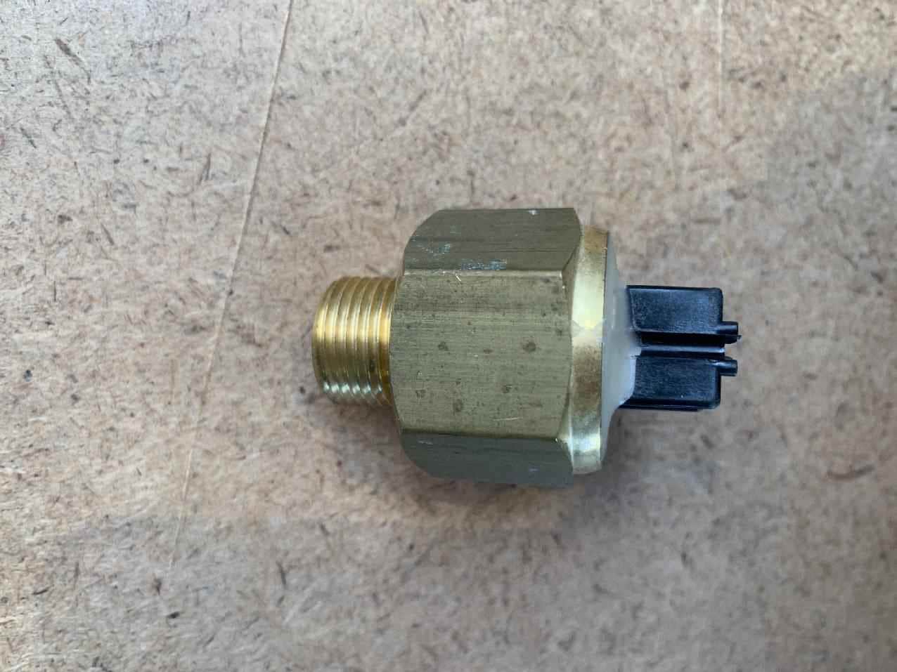 8370464 - TEMP.SENSOR