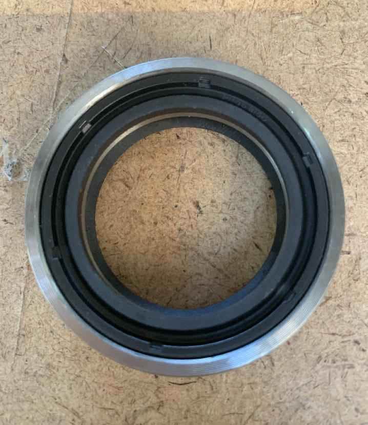 9632101328 - SEAL/RETAINER