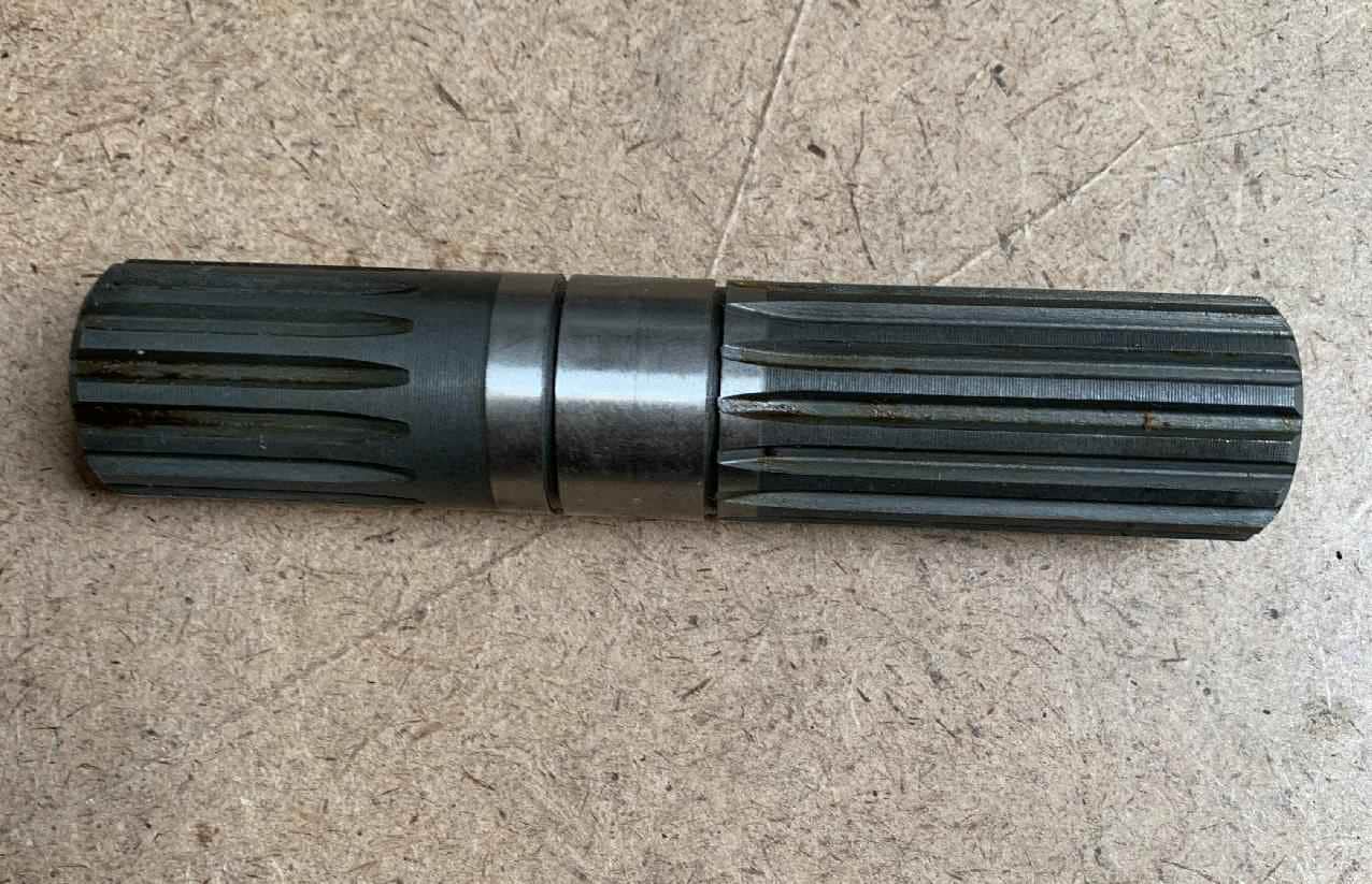 9904105979 - SHAFT