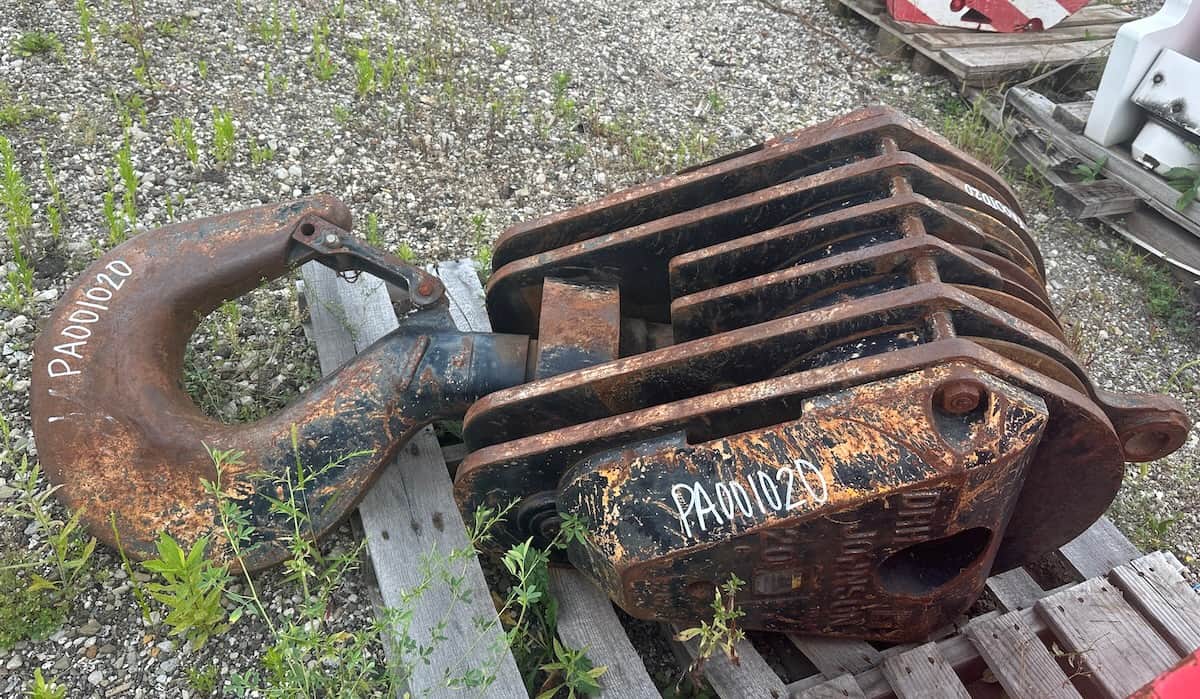 100 Ton, 5 Sheaves, Used Hook Block