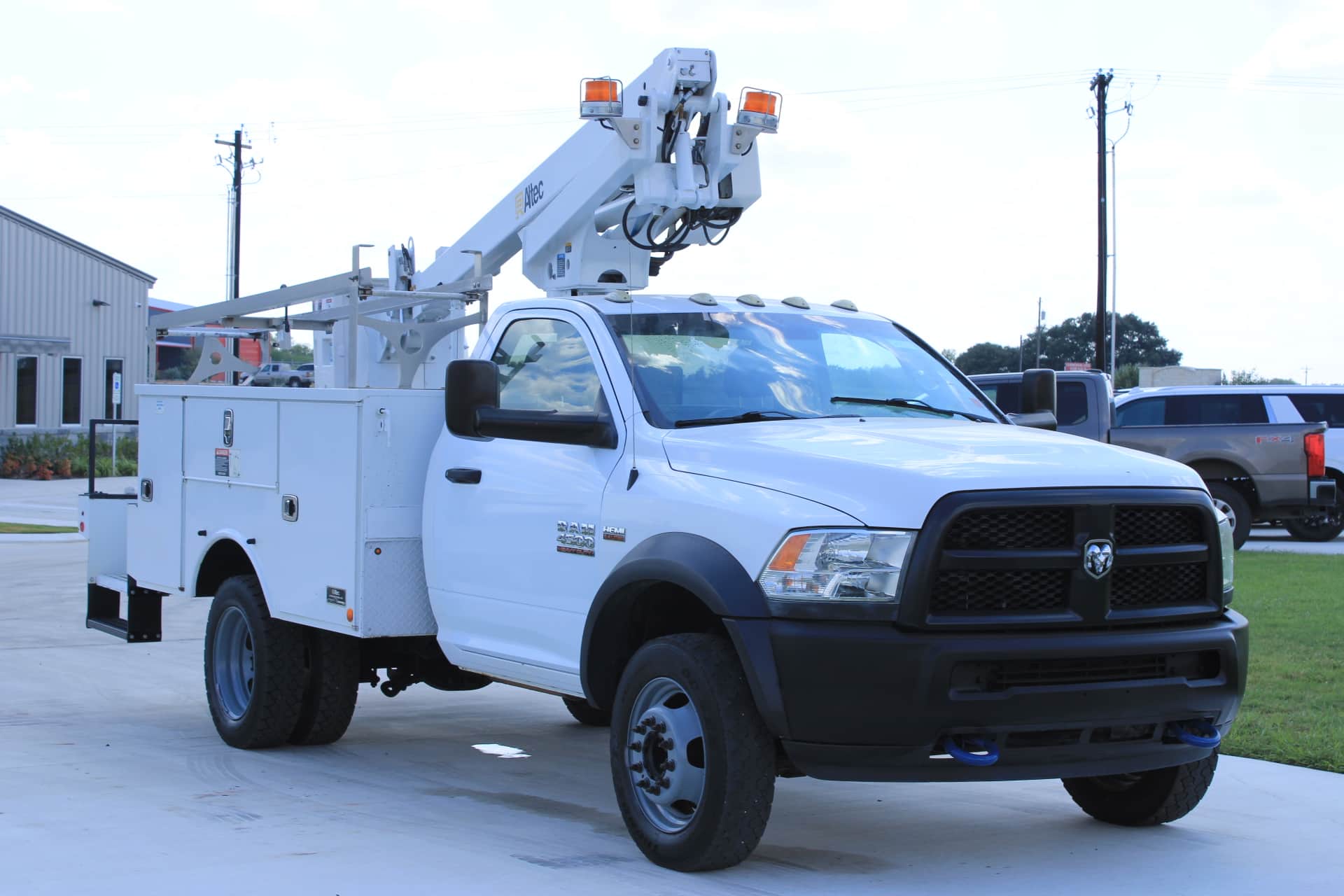2016 Altec AT200A