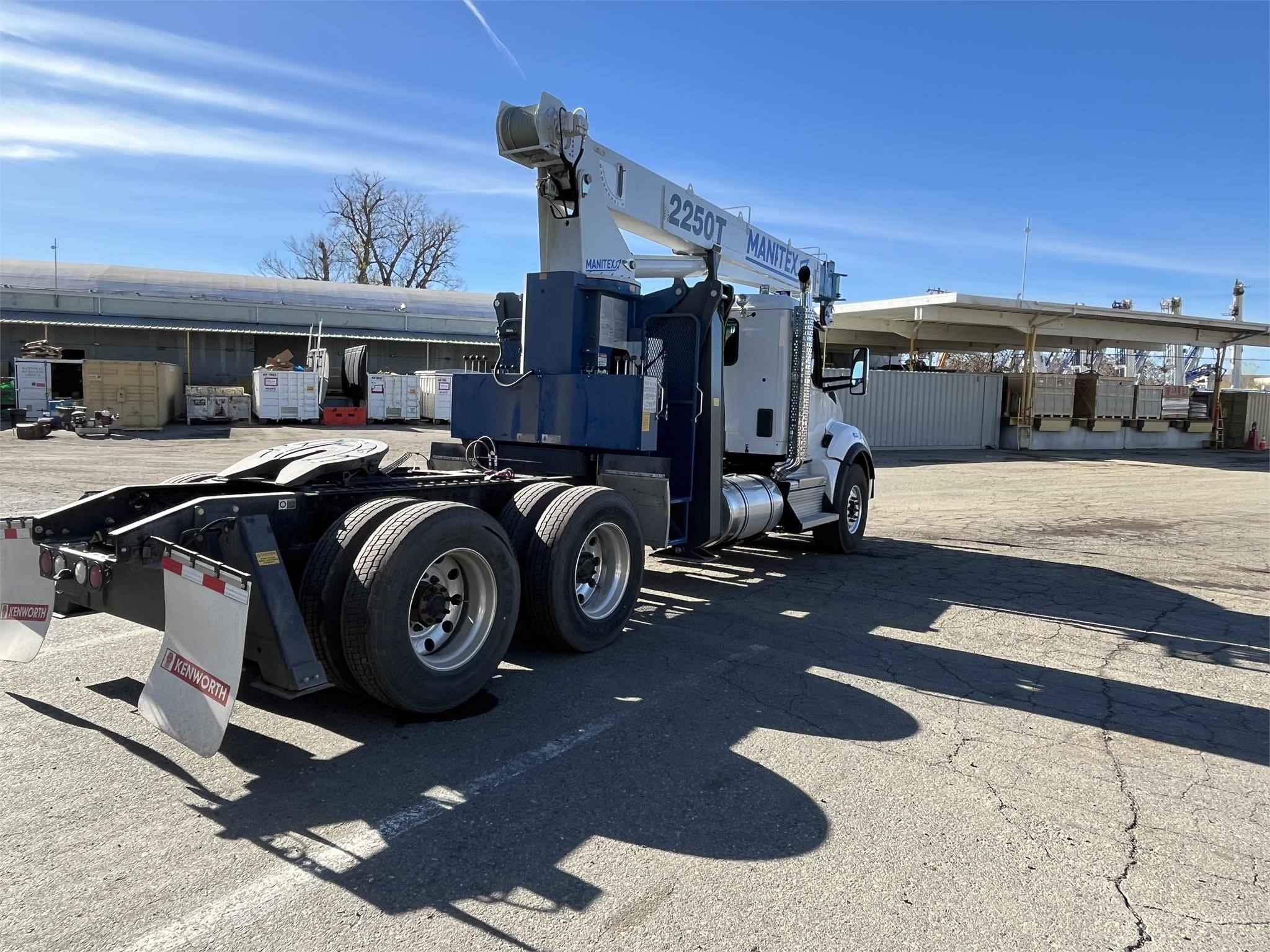 2023 MANITEX 2250T