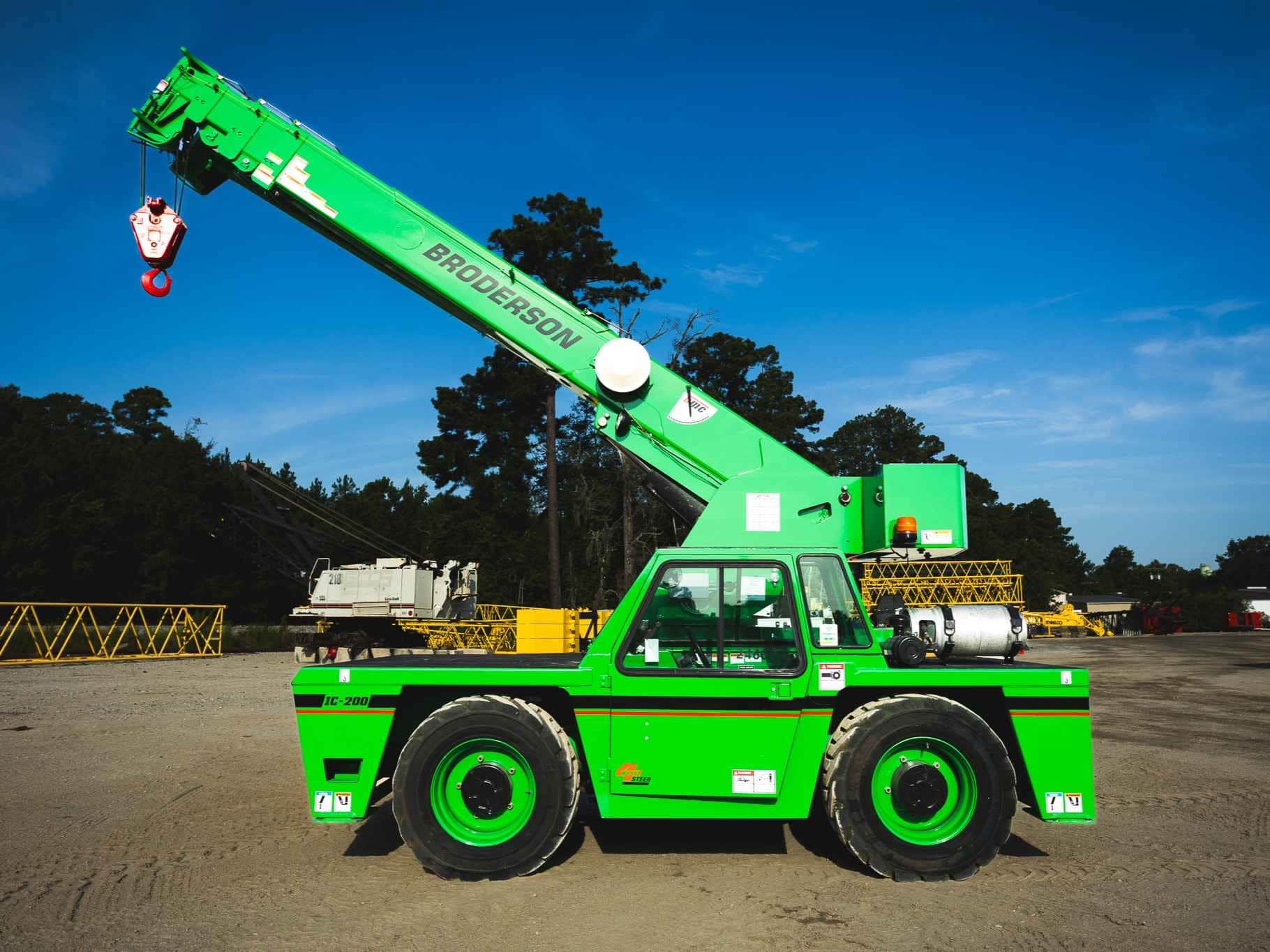 2014 Broderson IC-200-3H