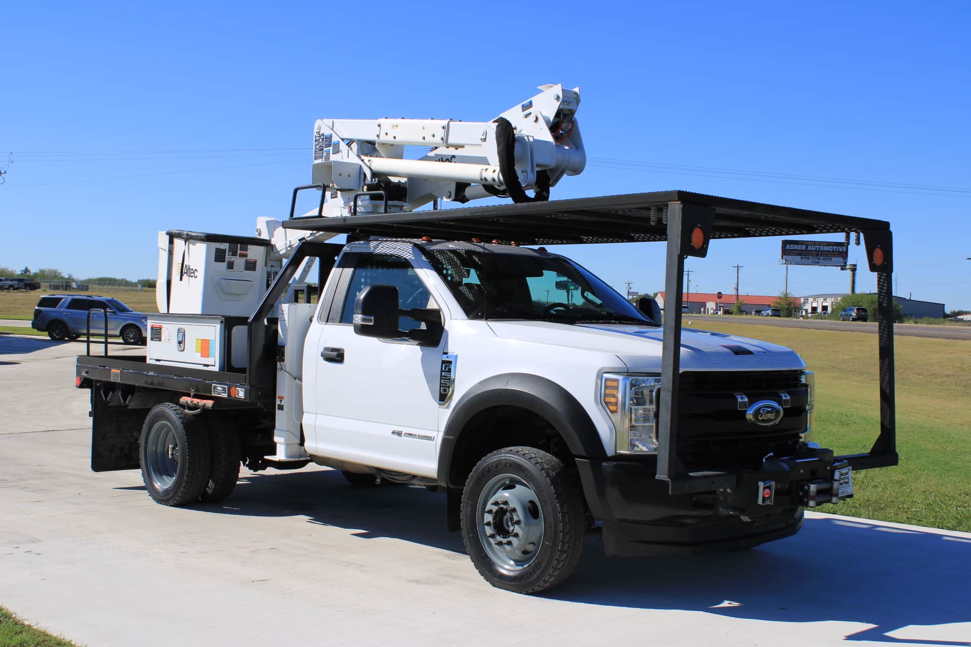 2019 Altec AT37-G
