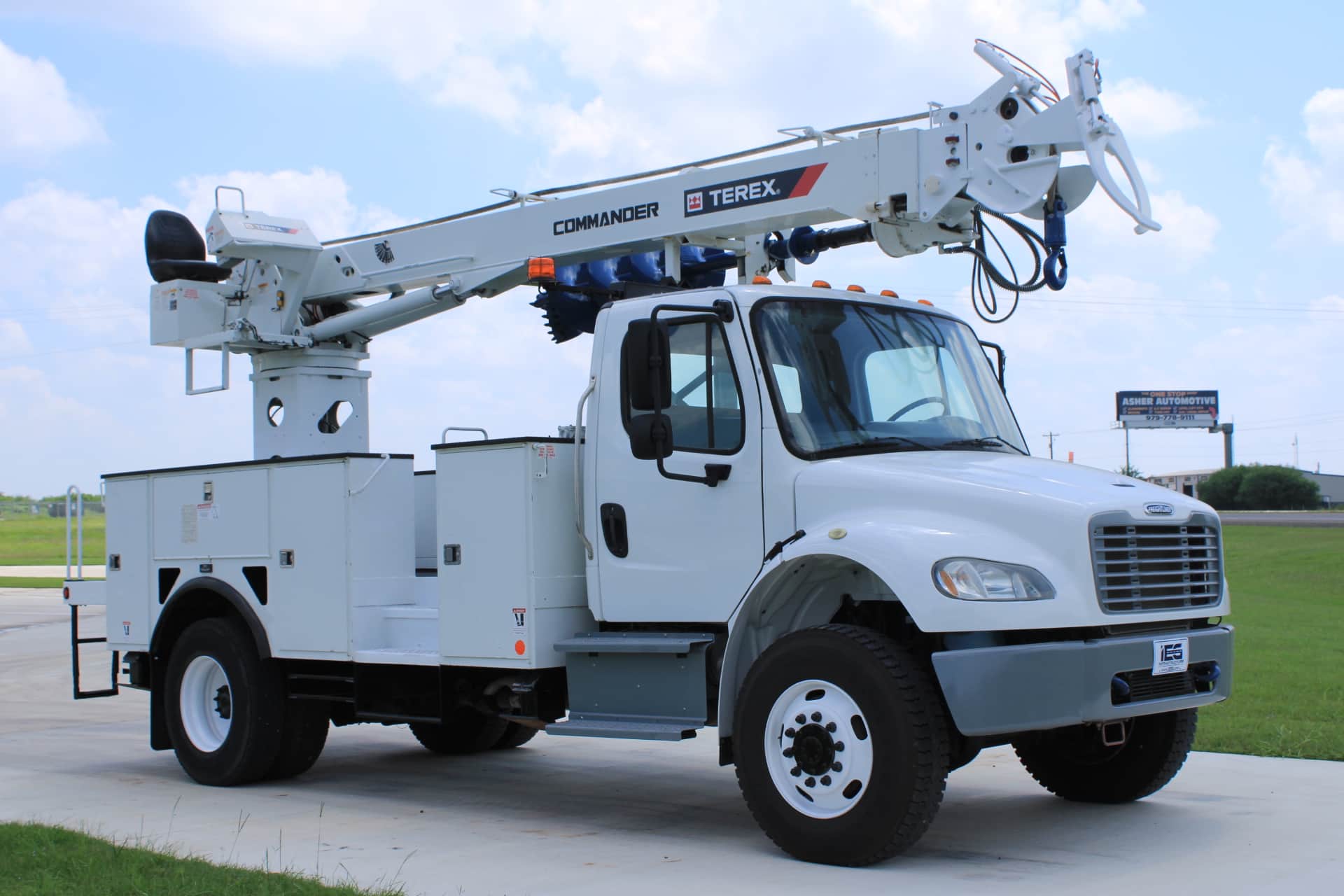 2016 Terex Commander 4047