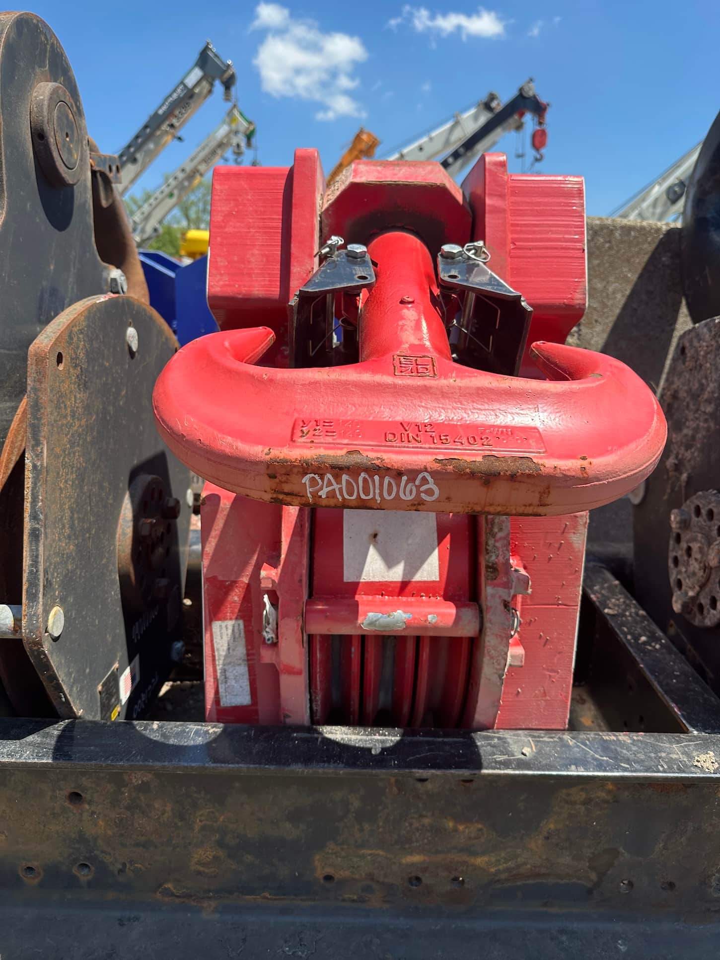 Tadano 40 Ton Quick Reeving Twin Hook Block – 3 Sheave, 18mm Wire Rope