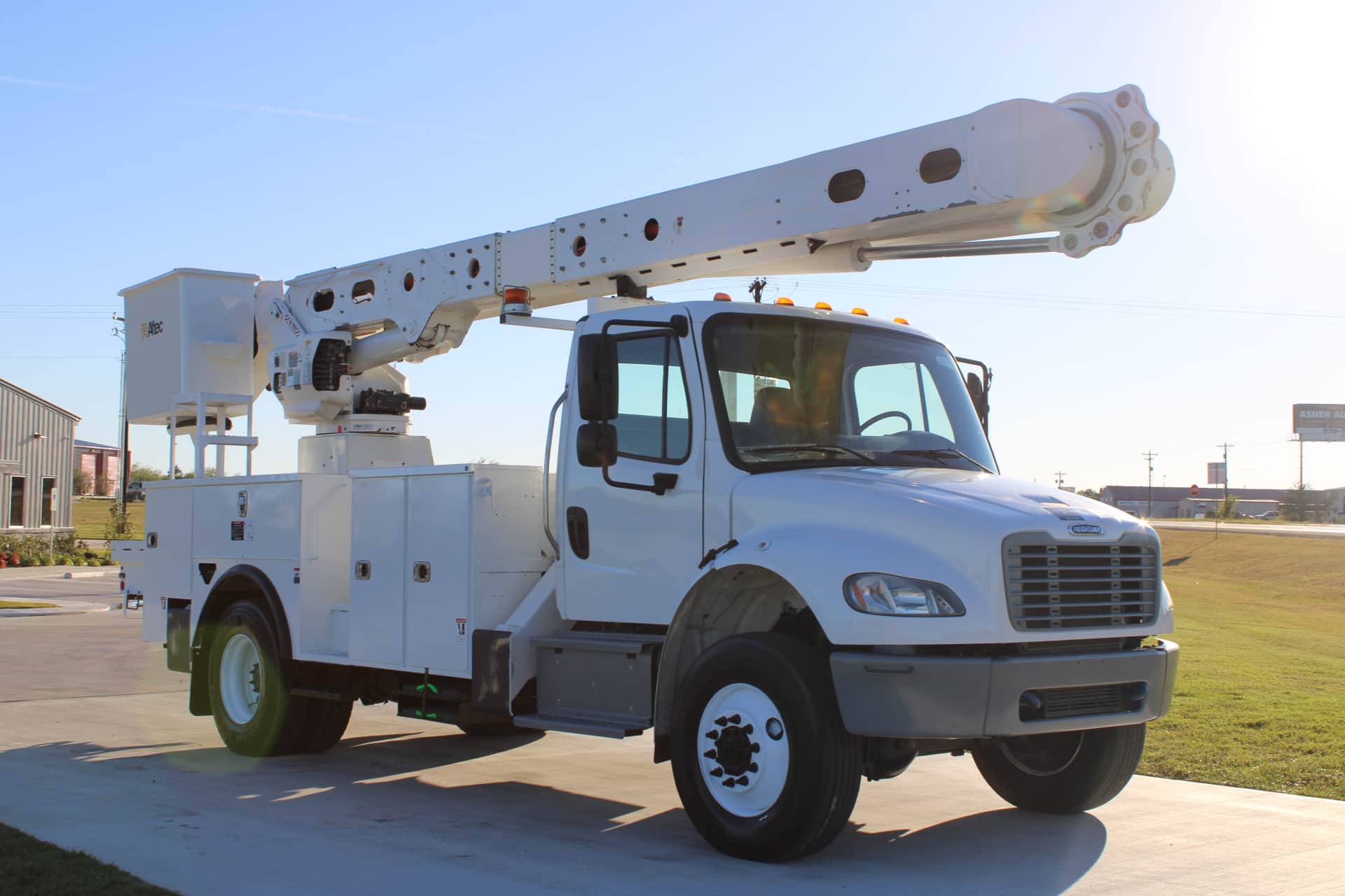 2017 Altec AM55-MH