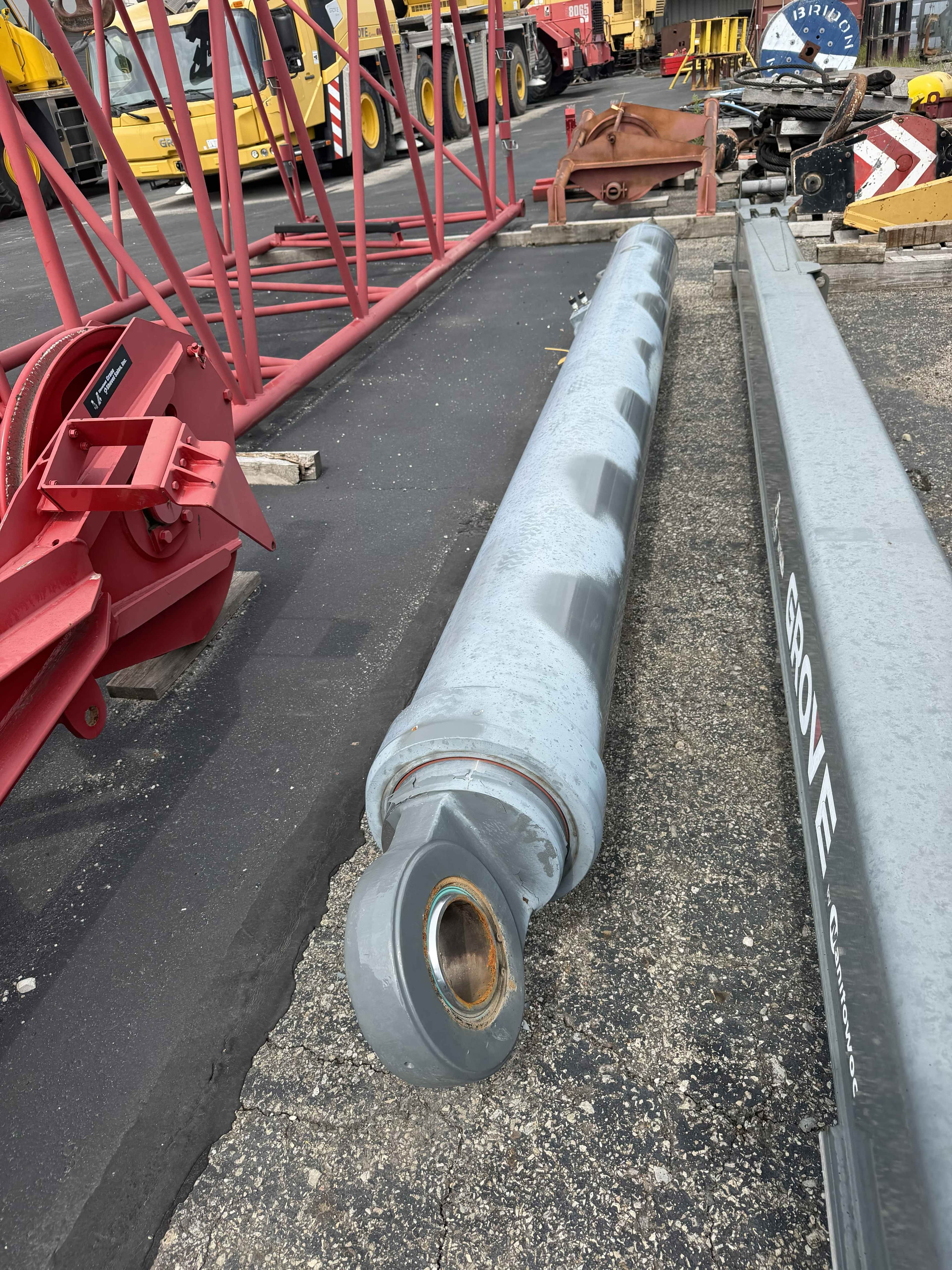 Grove GRT880 Boom Lift Cylinder