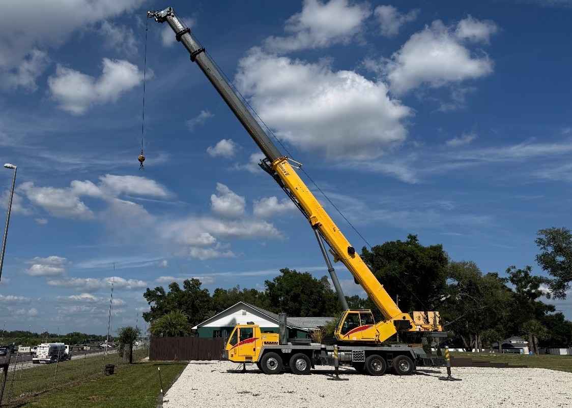 2011 Grove TMS800E
