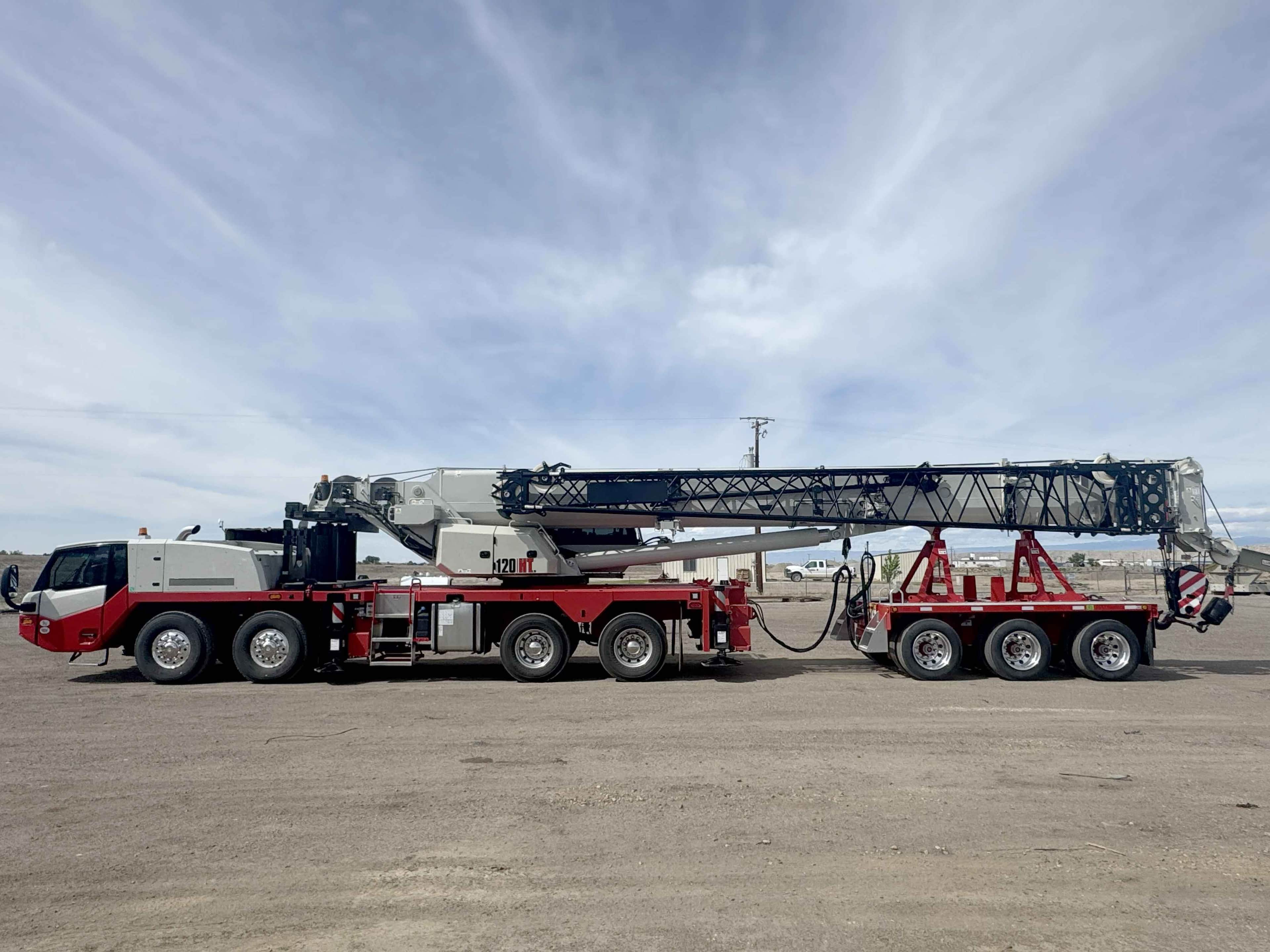 2025 Link-Belt 120HT LB