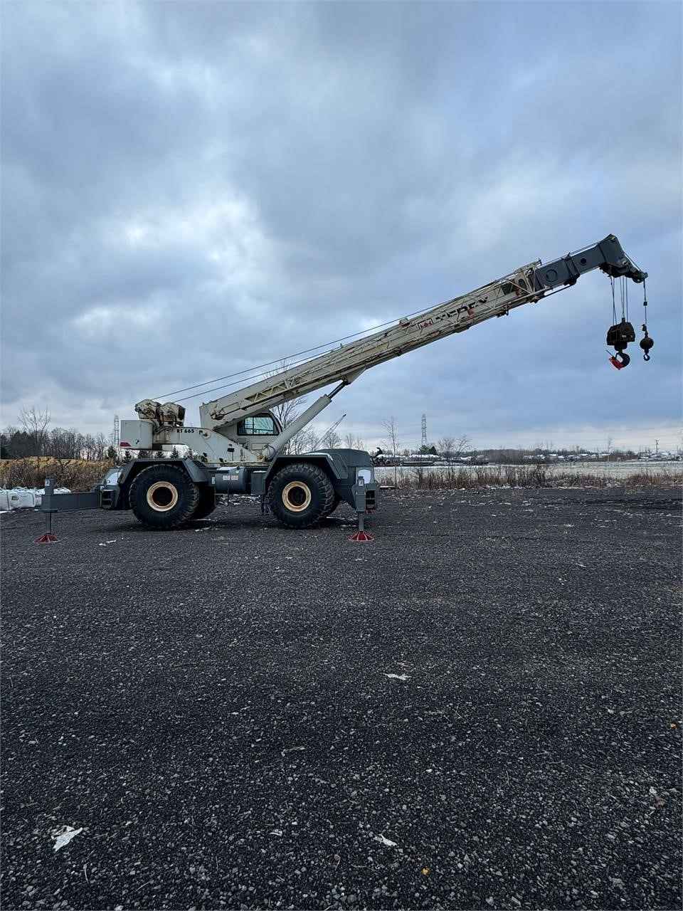 2005 TEREX RT665