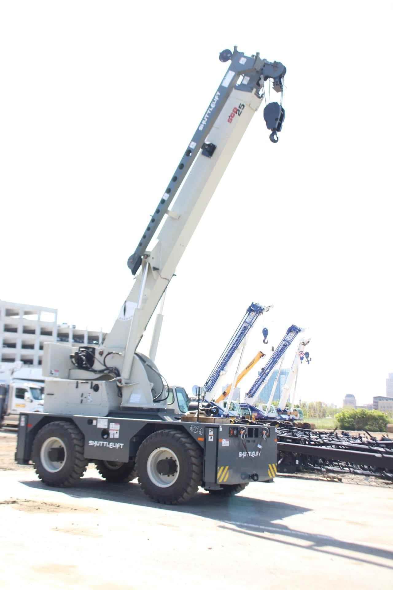 2027 SHUTTLELIFT SCD25