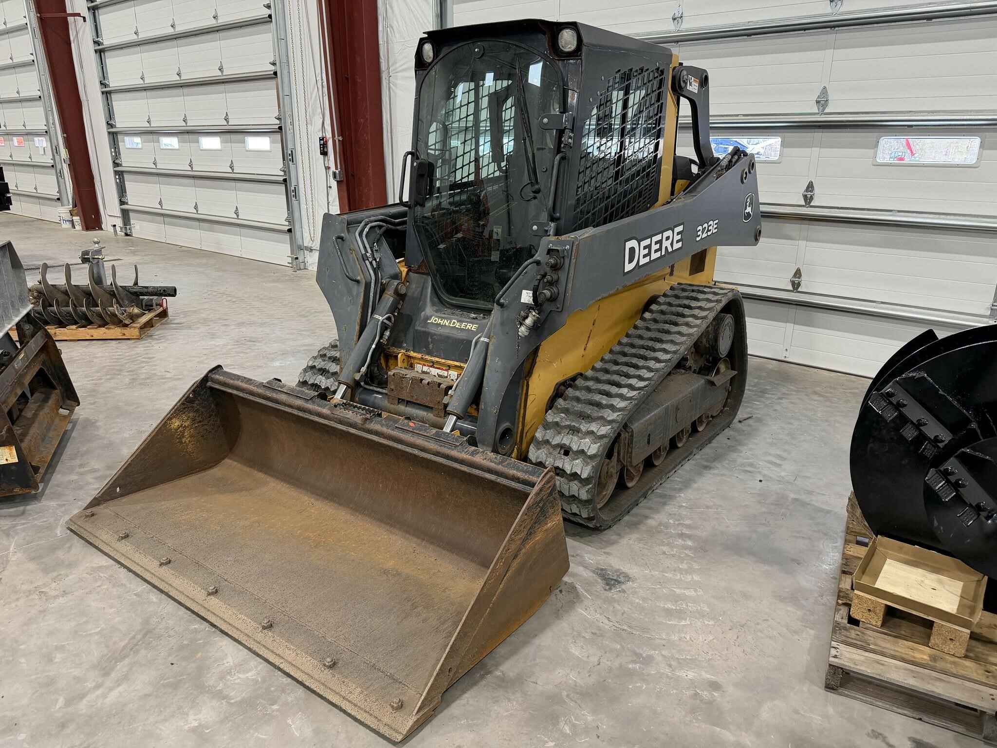 2015 john deere 323E