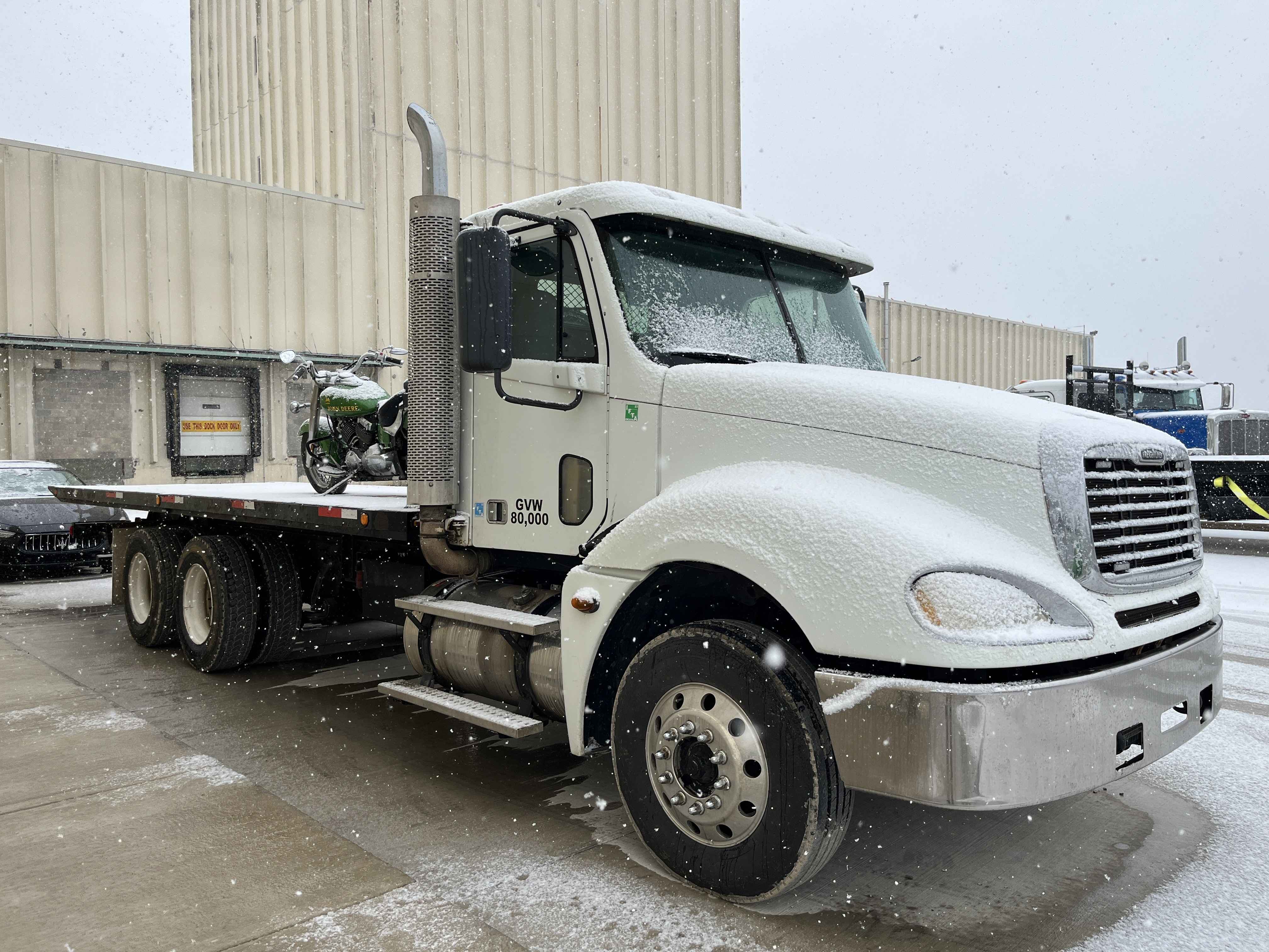2007 freightliner CL12064S