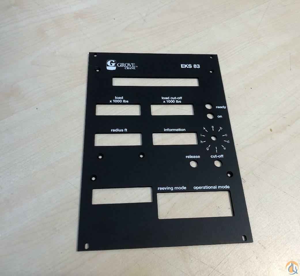 1686627 - Front EKS 83