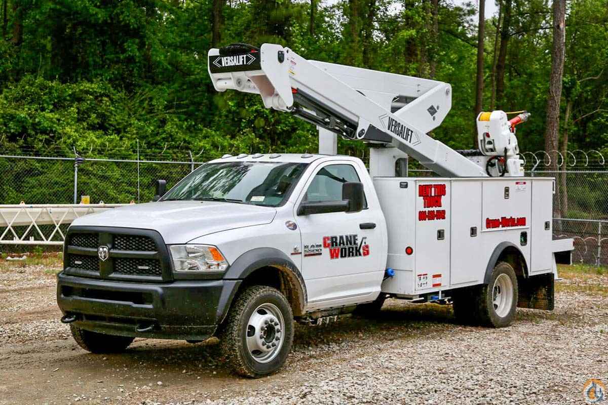 2018 Versalift VST-47-I