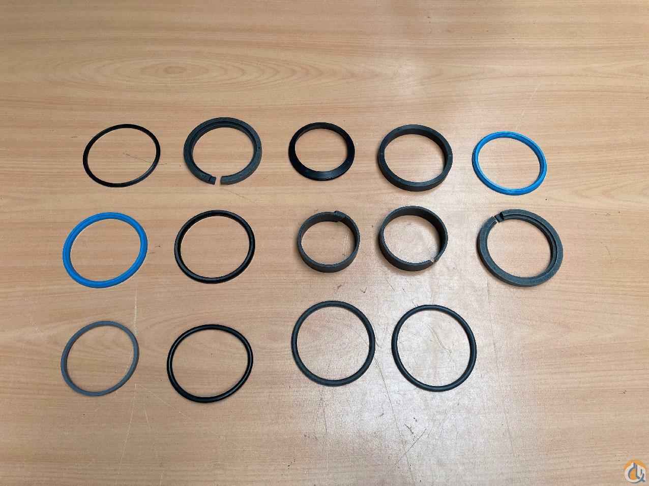 9752100733 - SEAL KIT