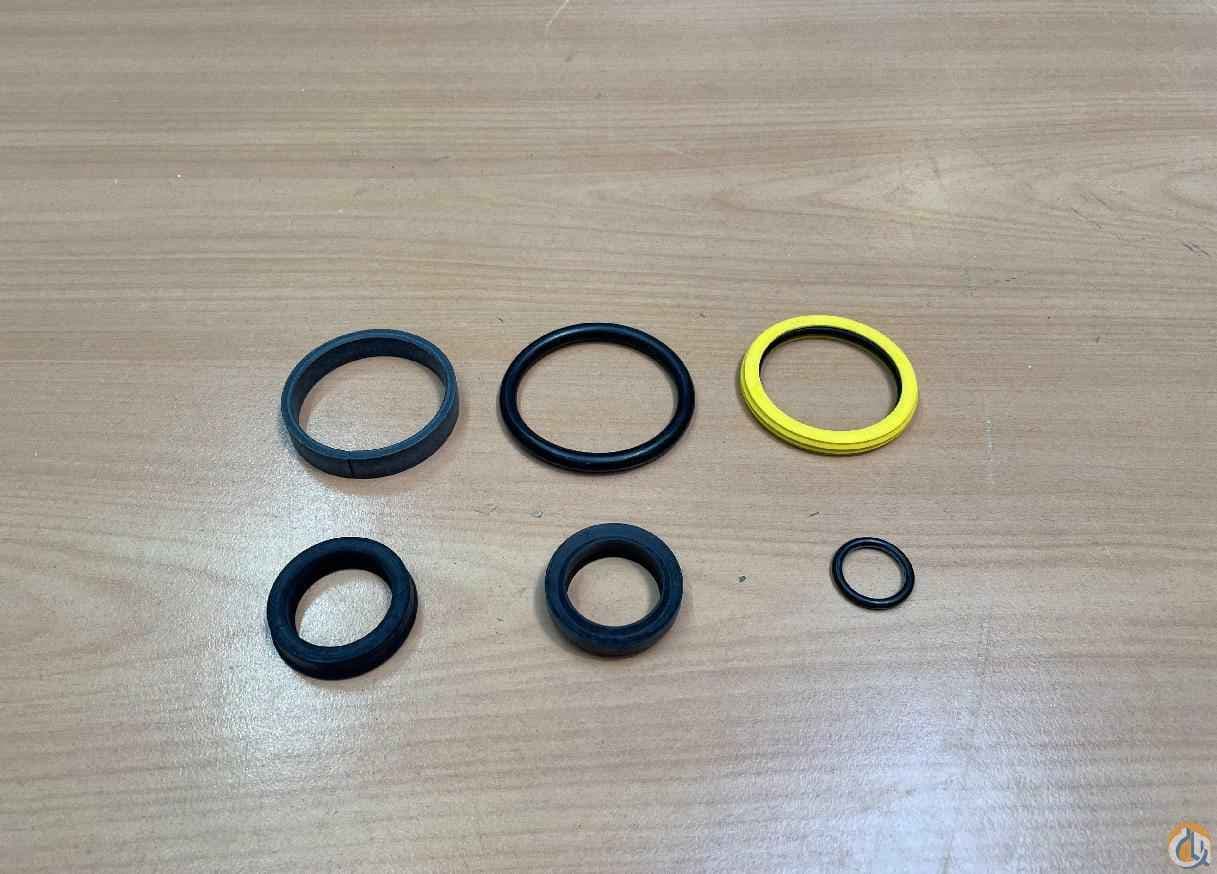 9372101905 - KIT,SEAL