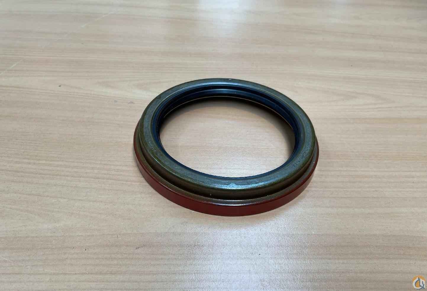 9049102199 - OIL SEAL