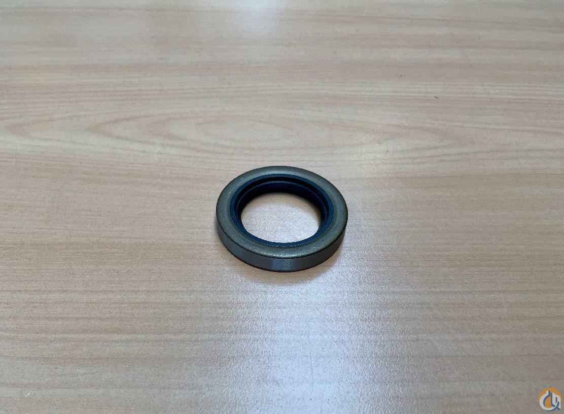 7794001614 - GREASE SEAL