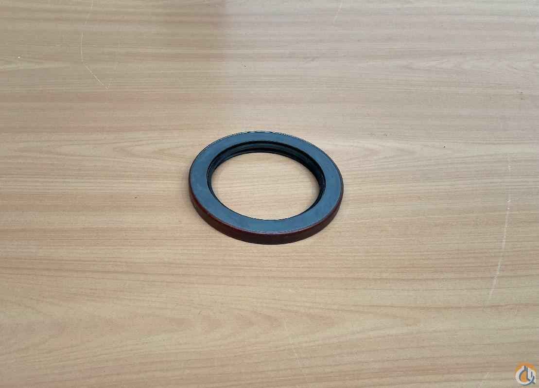 9049100197 - OIL SEAL