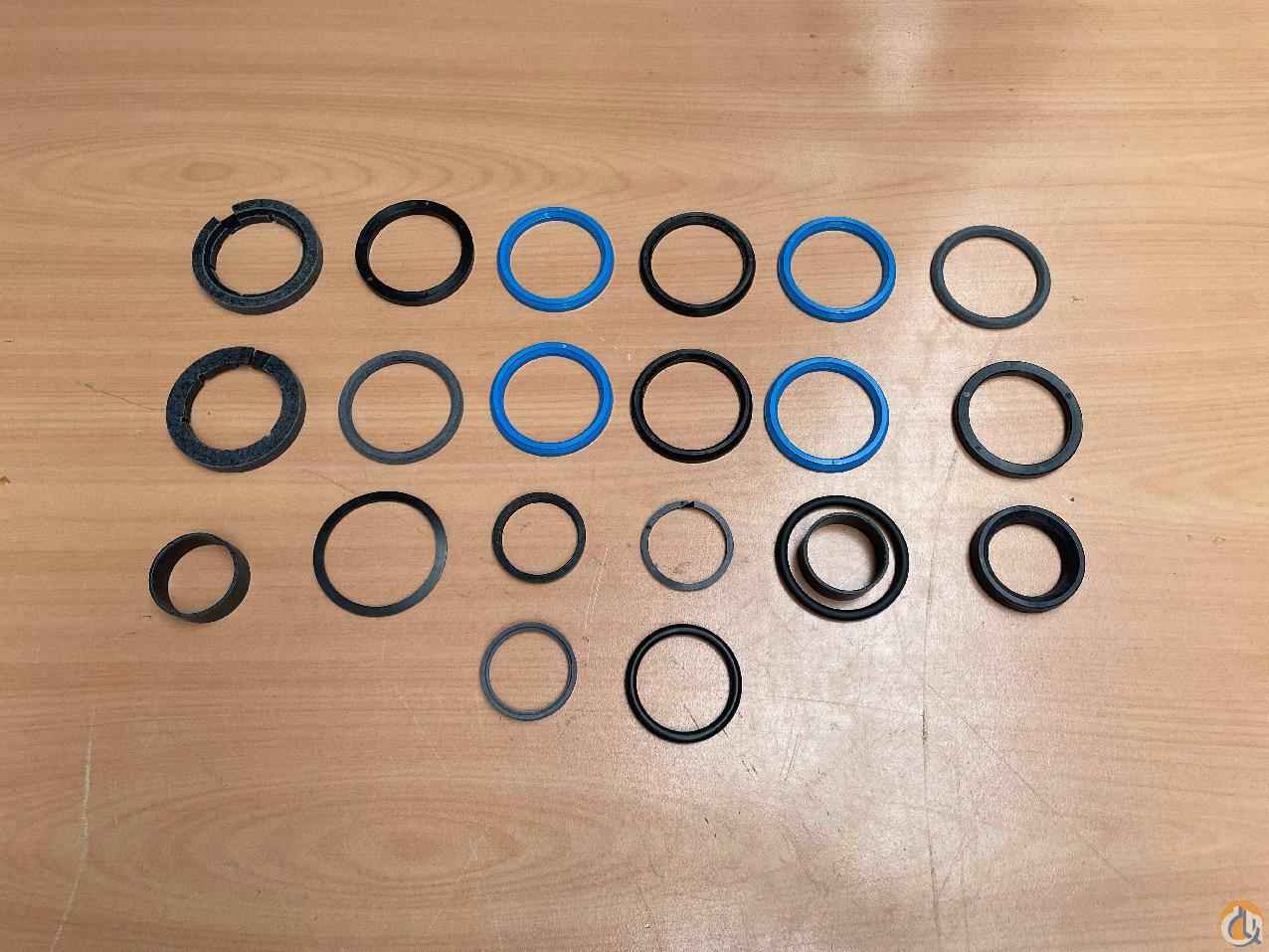 7373000023 - CYL SEAL KIT