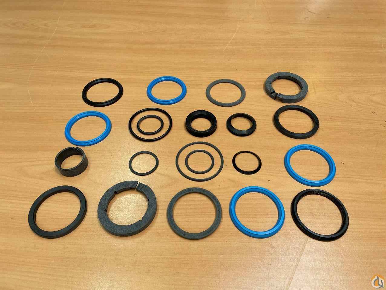 7373000108 - SEAL KIT