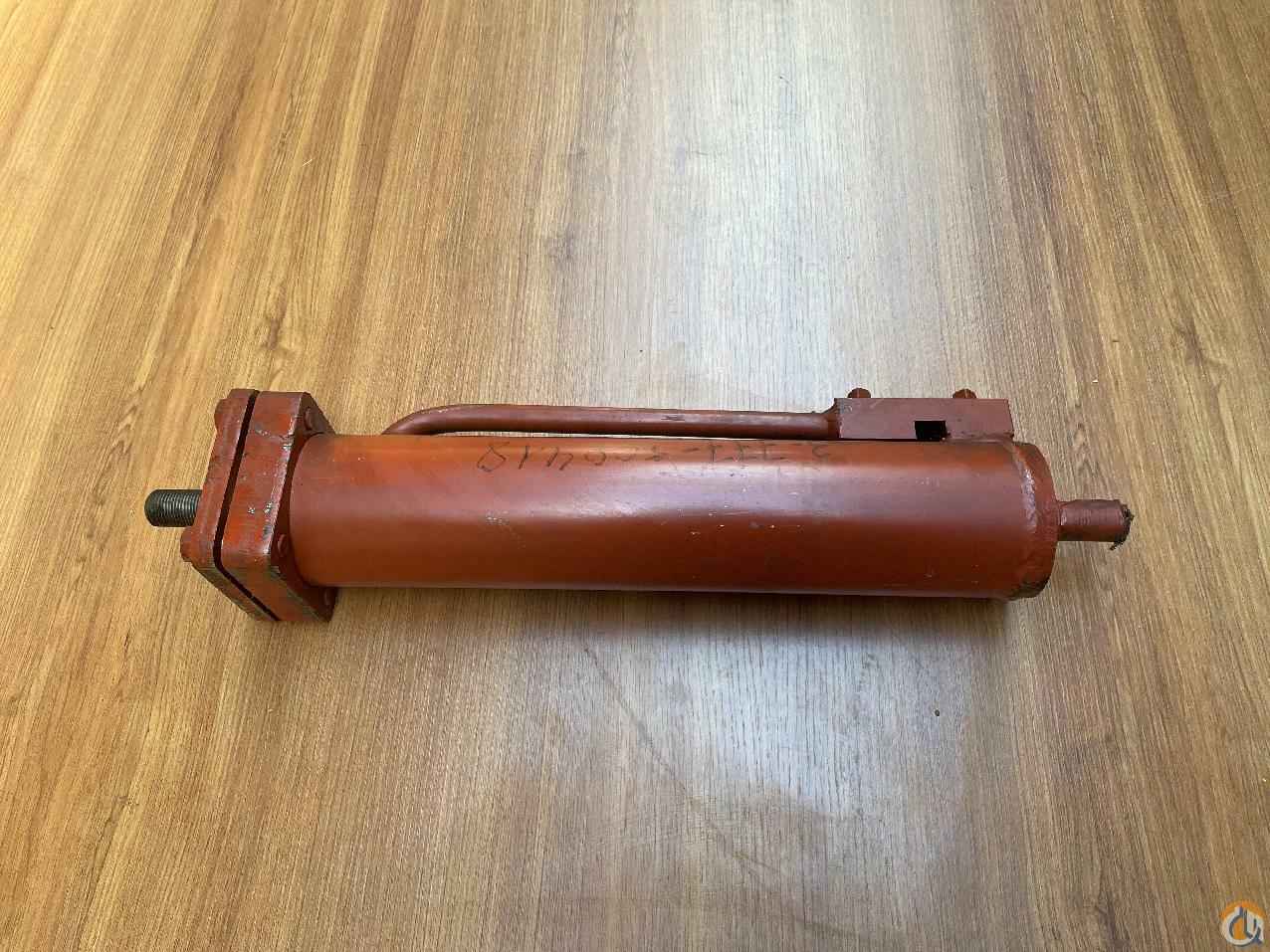 3777500418 - STEERING CYLINDER