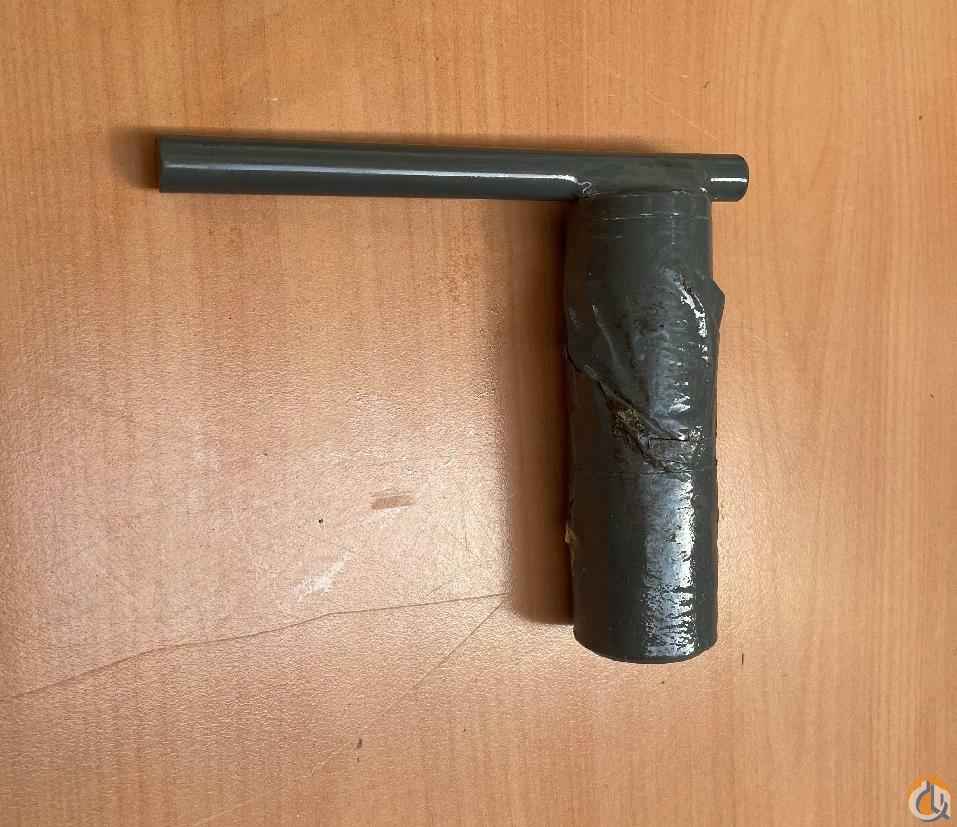 6810002103 - SHAFT WELD