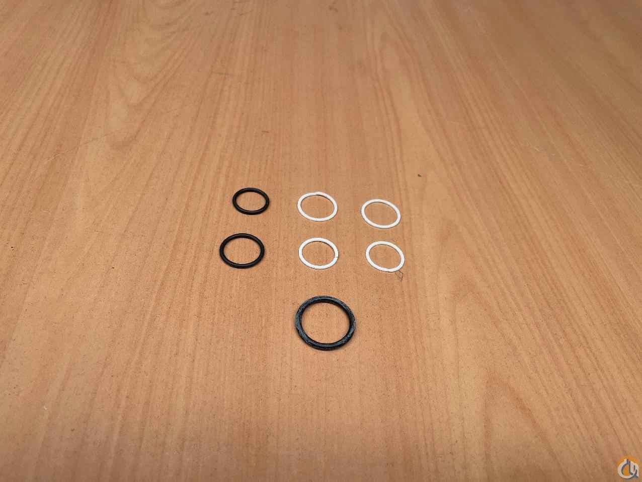 9926106810 - KIT, SEAL