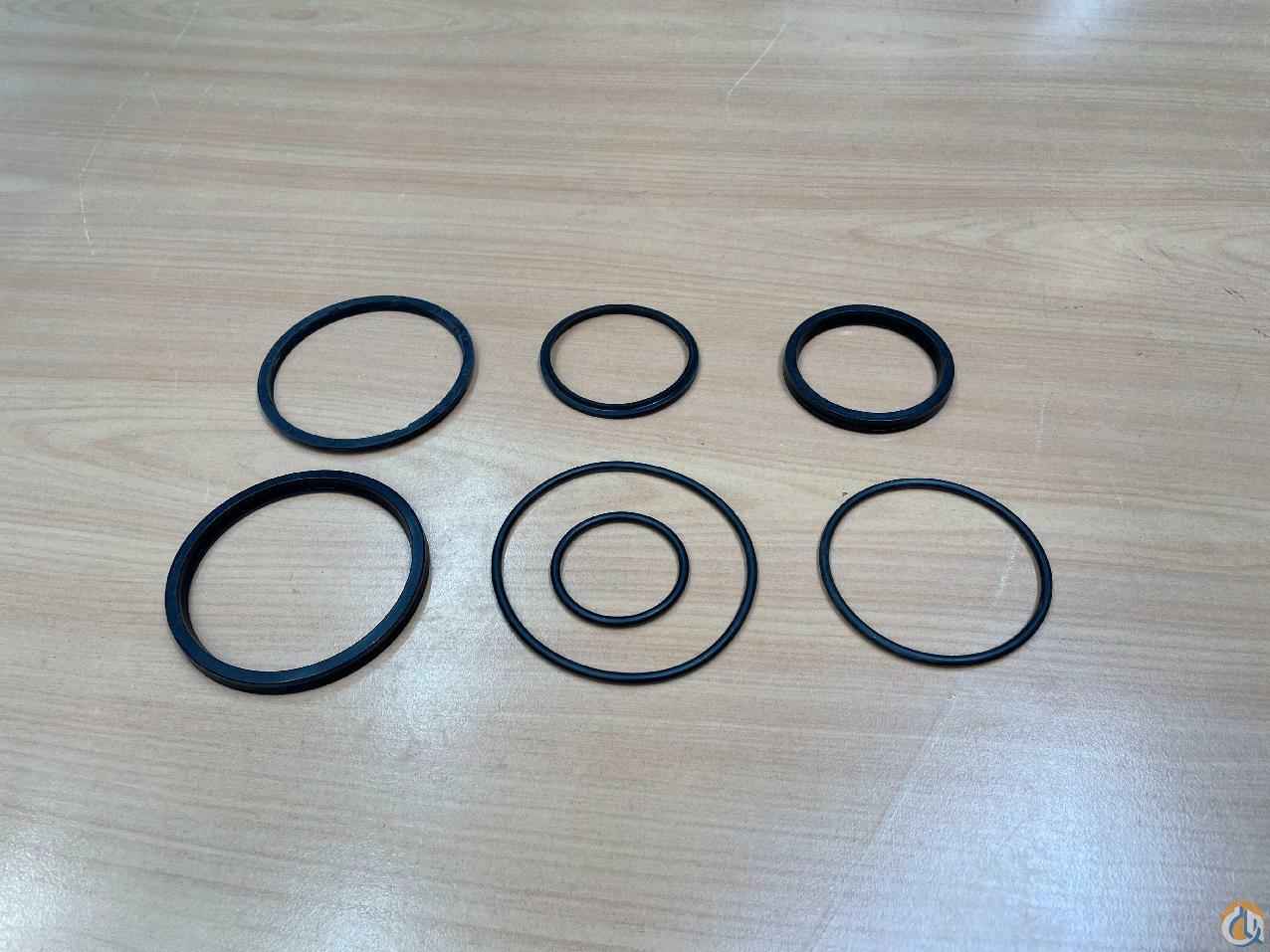 9372101640 - SEAL KIT