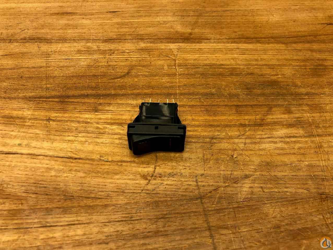 7872100003 - SWITCH, ROCKER