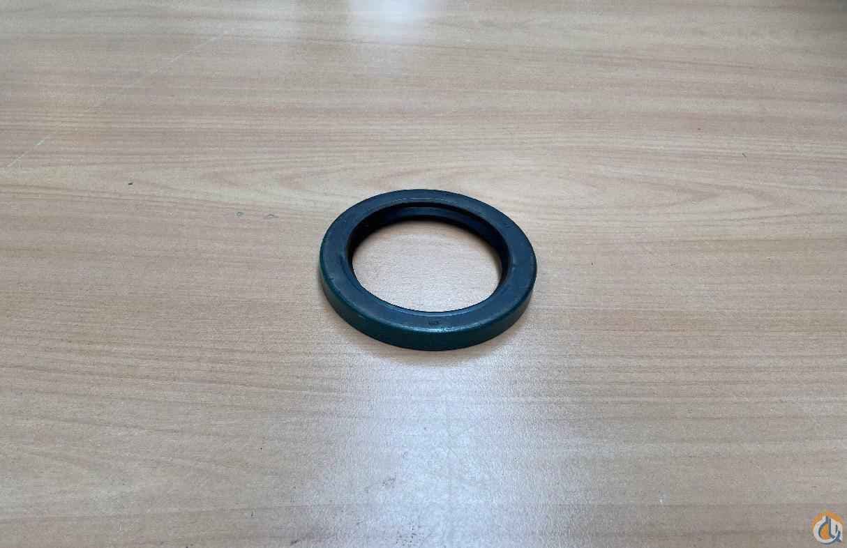 9049106606 - SEAL OIL