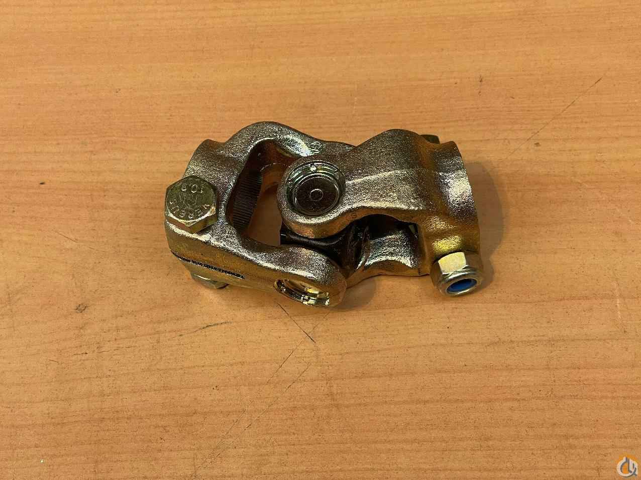 7364990114 - UNIVERSAL JOINT