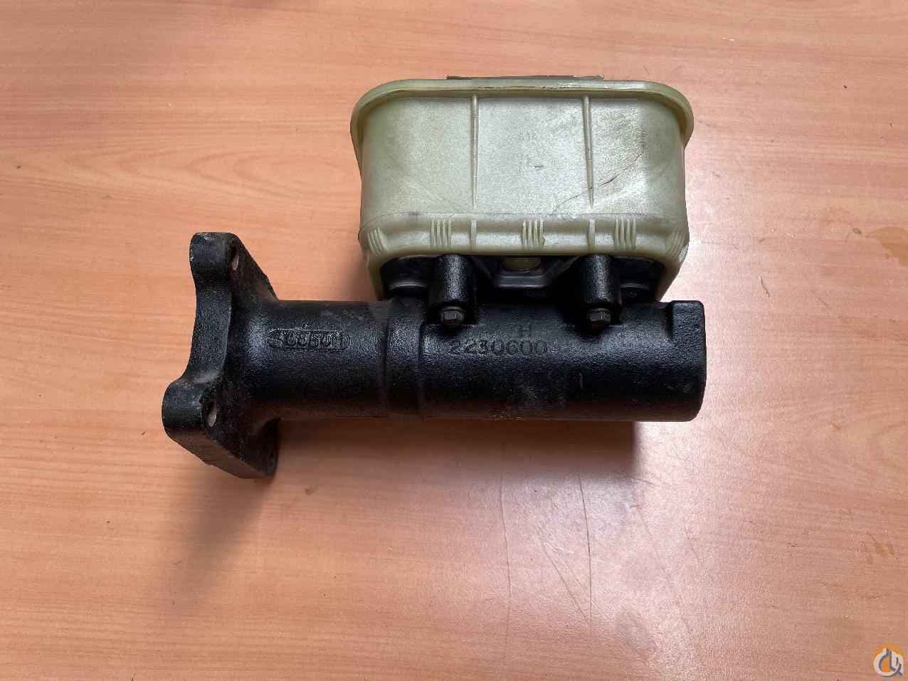 7372002781 - BRAKE MASTER CYL.