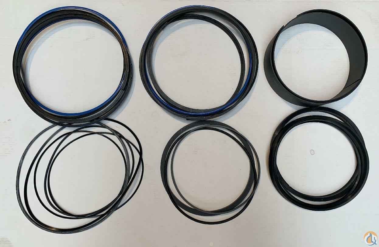 7373000009 - CYL SEAL KIT