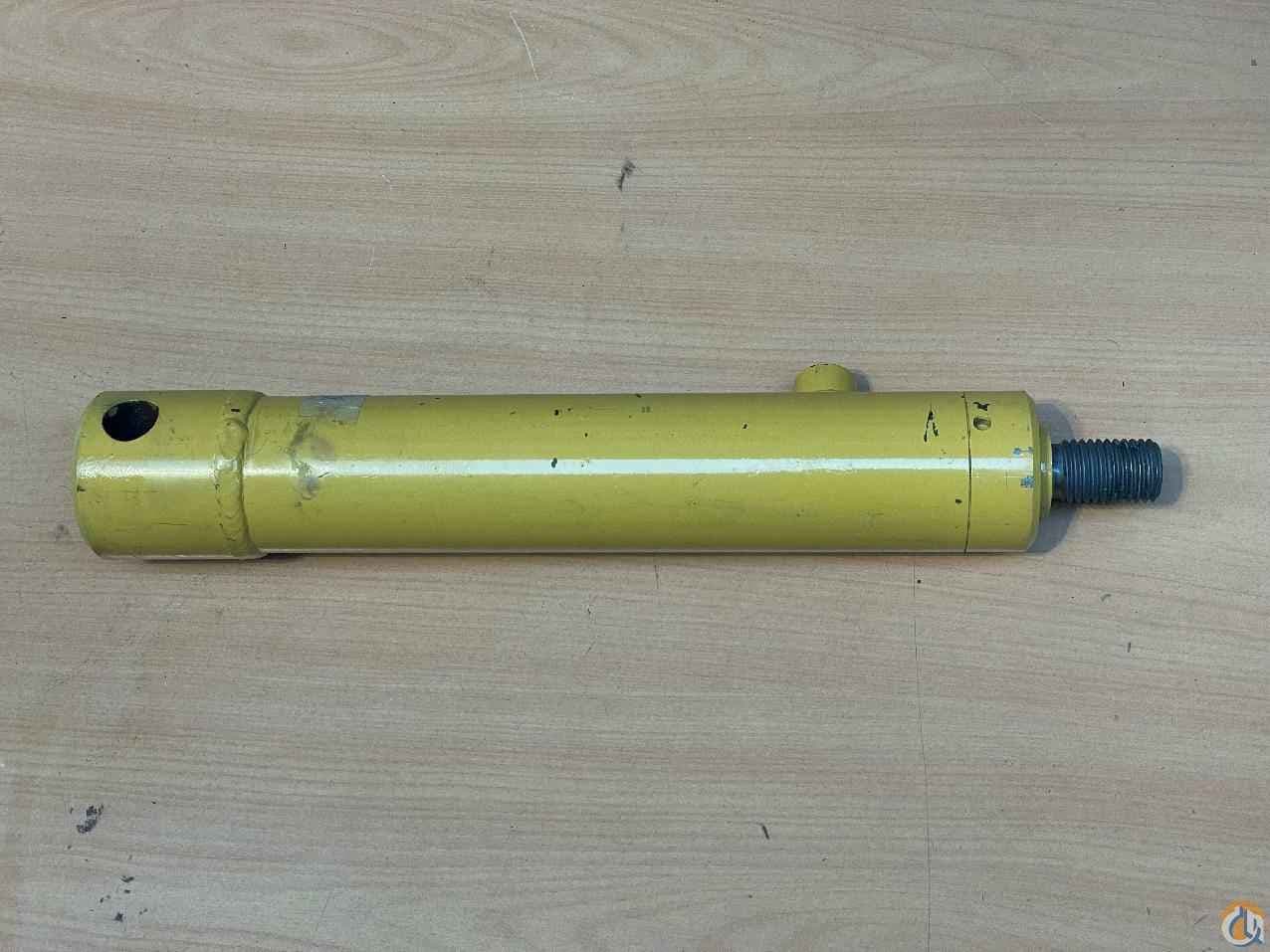 8867585 - RAM-AXLELOCK