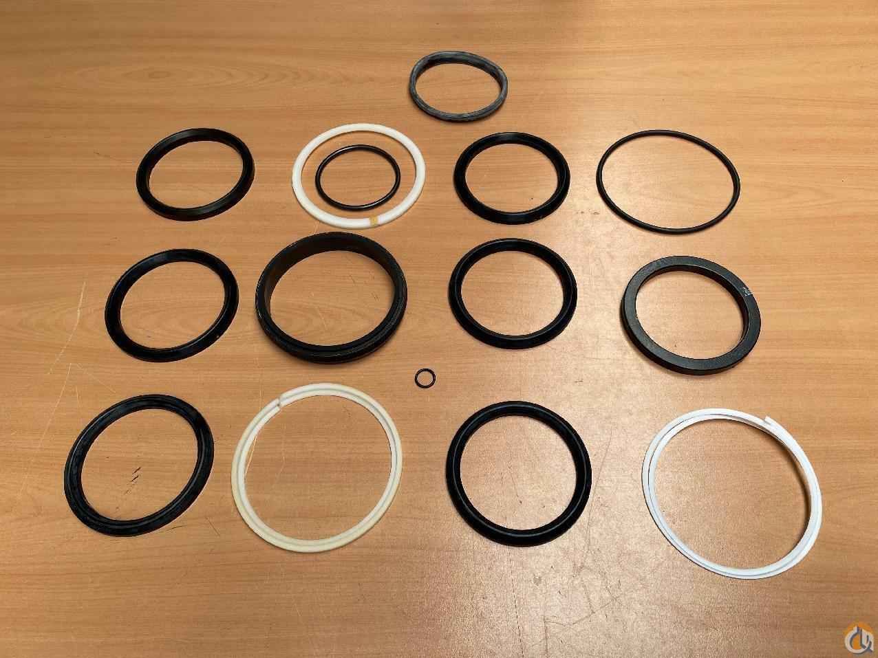 8926686 - SEAL KIT.