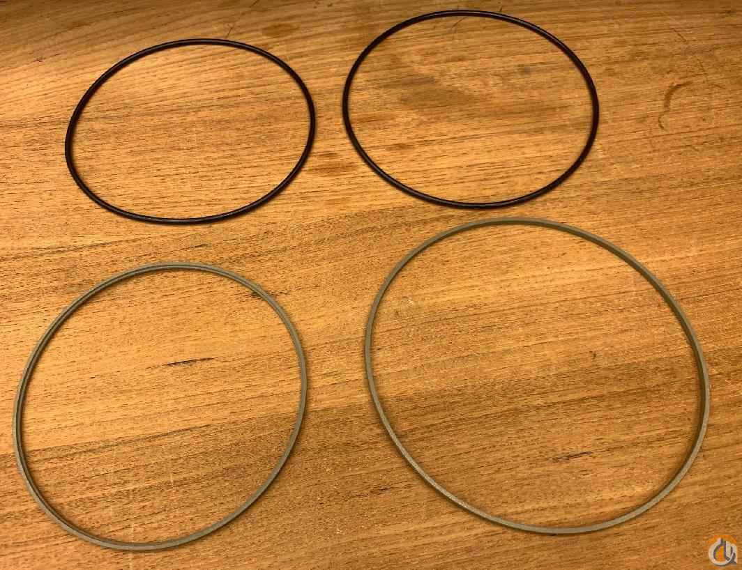 3328098 - SET OF SEALS (INNER AND OUTER