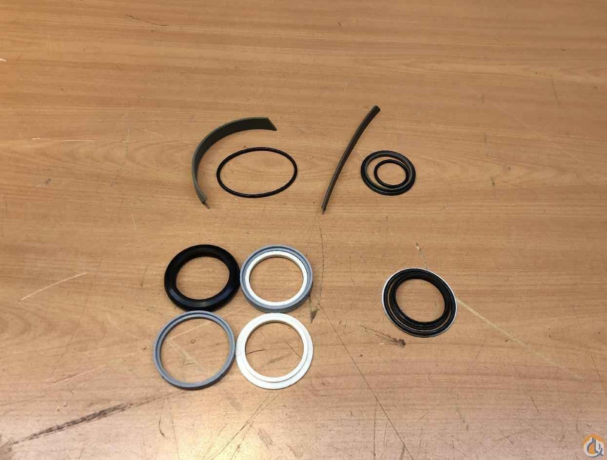 2309978 - SET OF SEALS