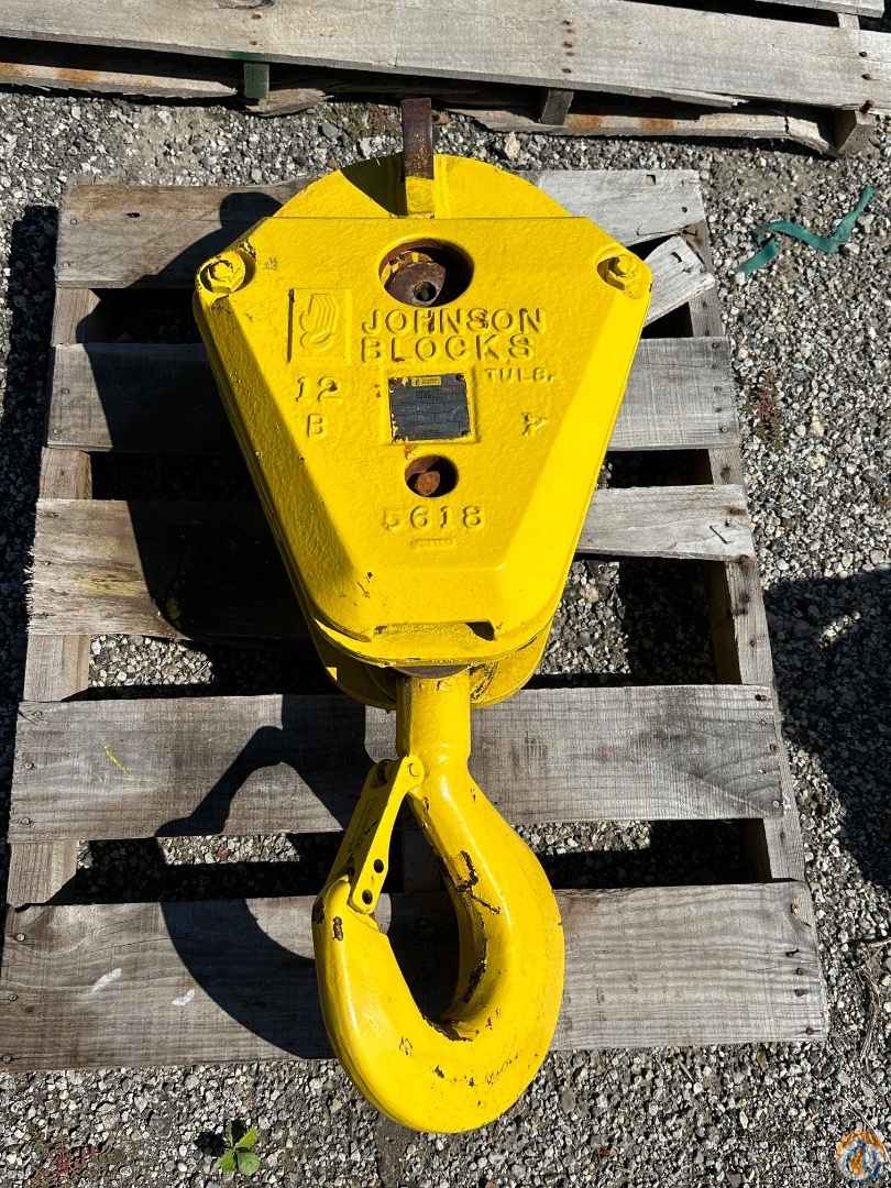 Johnson 25T Hook Block