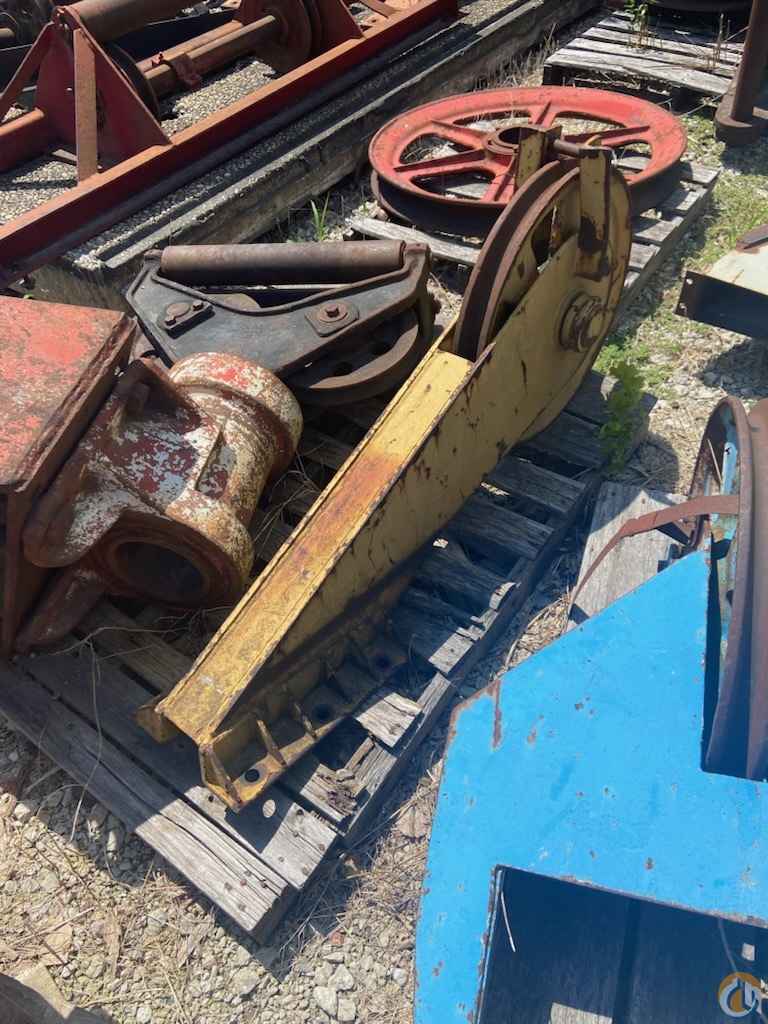 Grove Upper Boom Point Part #6718000345