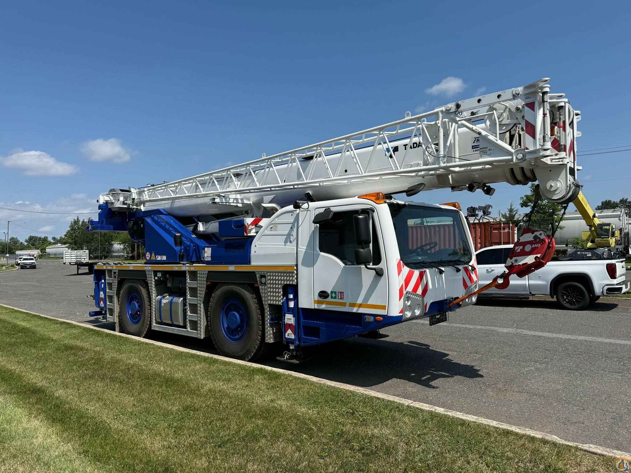 2023 TADANO AC-2.040-1