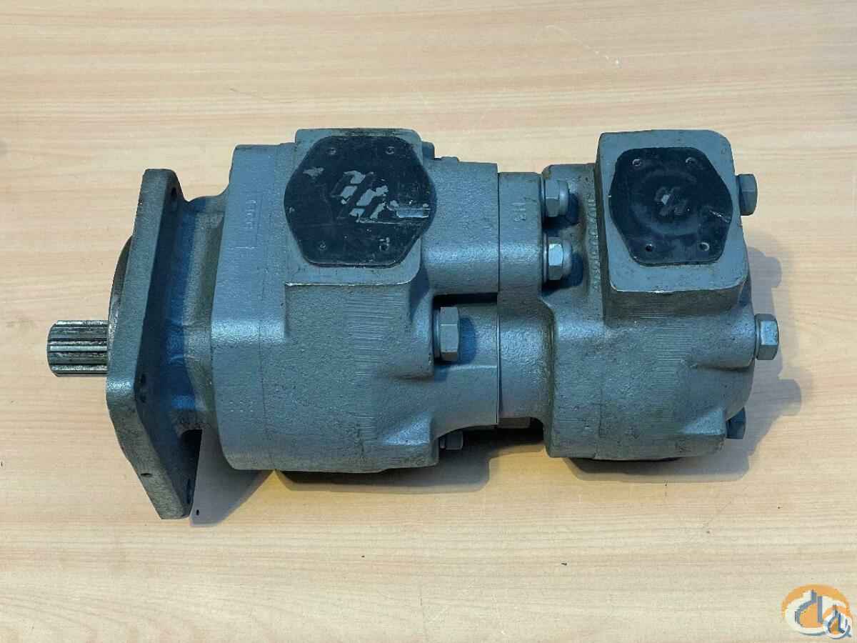 8370561 - HYD GEAR PUMP.