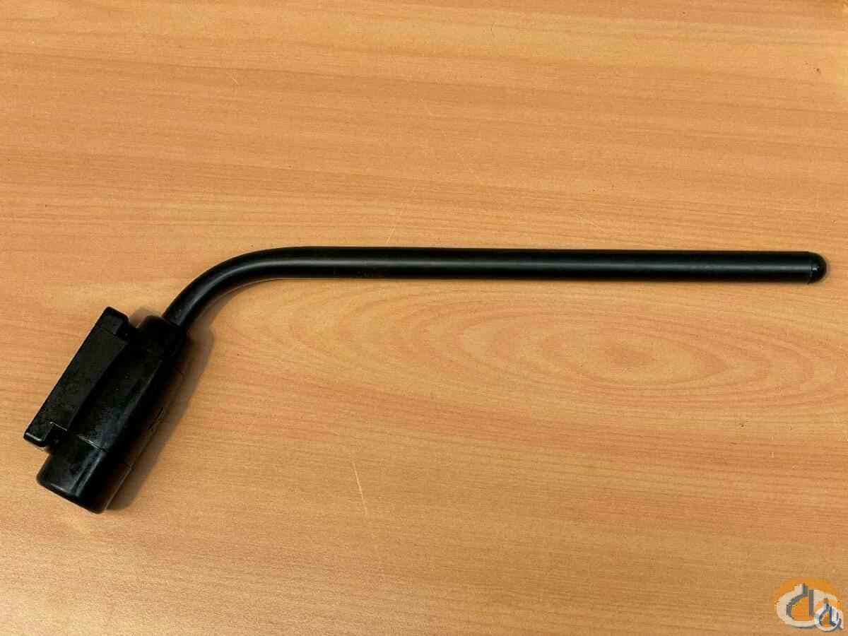 8738670 - ARM BRACKET