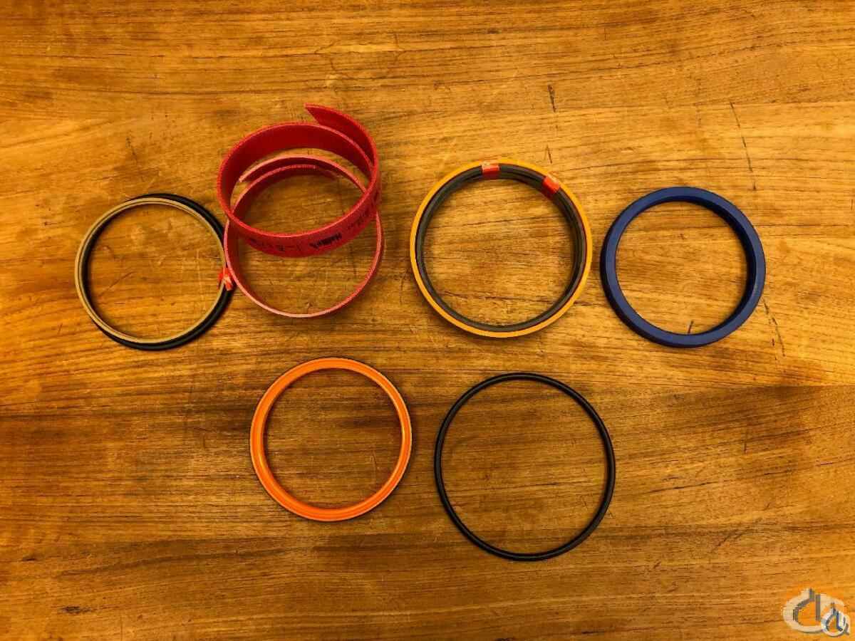 3319616 - SET OF SEALS