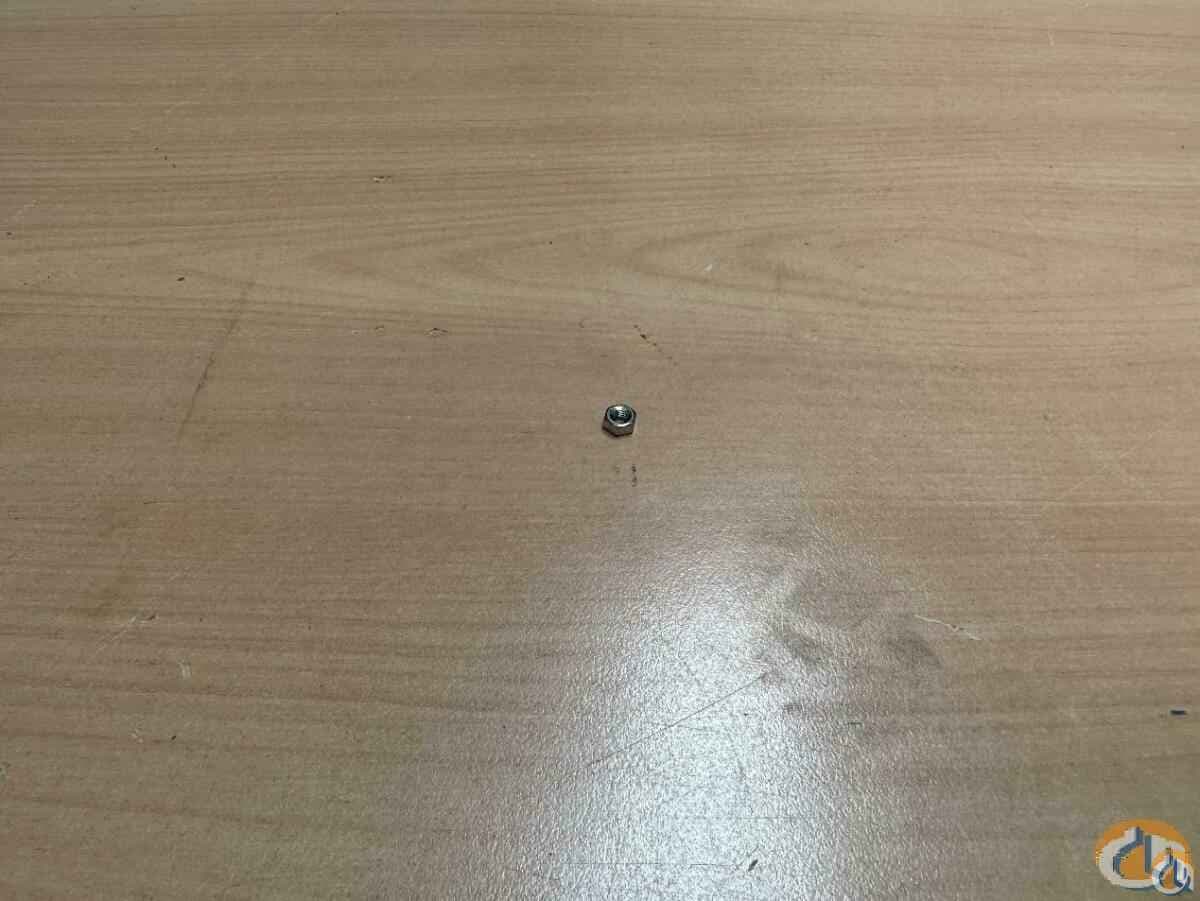 1368068 - HEXAGON NUT