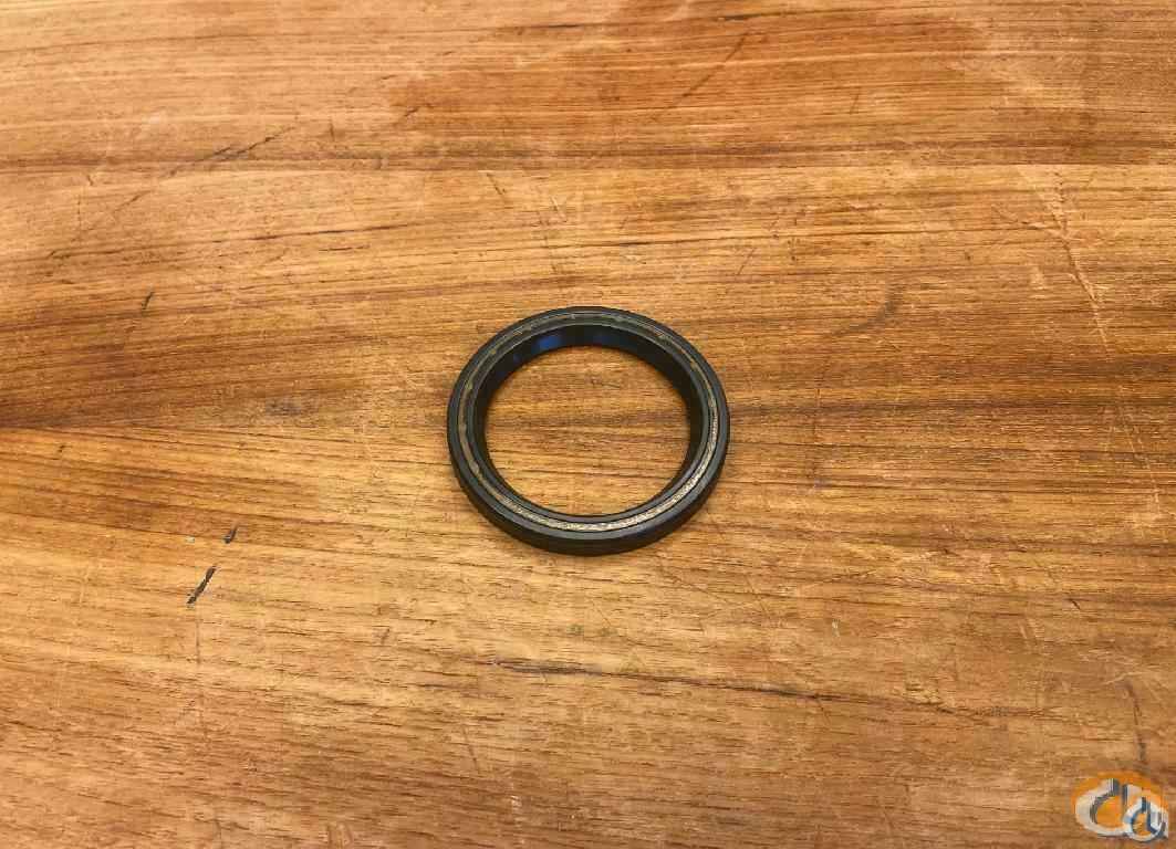 1679004 - ROTARY SHAFT SEAL
